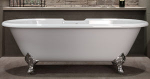 clawfoot tub,