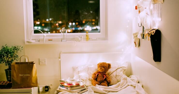8 Unique Ways to Stylize a Small Bedroom