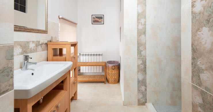 DIY Give Your Bathroom A Farmhouse Feel